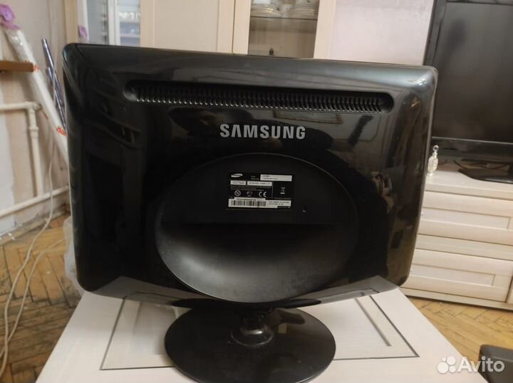 Монитор Samsung 2232BW 22