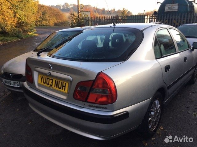 Разбор на запчасти Mitsubishi Carisma