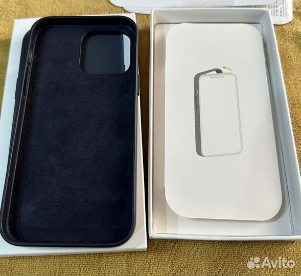 Кожаный чехол iPhone 14 Pro Max