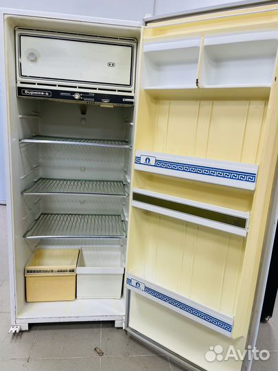 Холодильник Бирюса