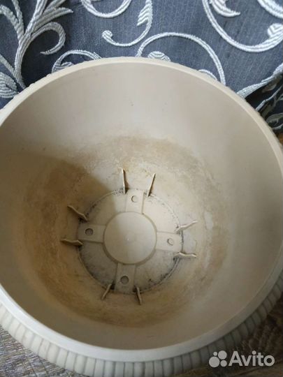 Горшок, кашпо для цветов, ваза