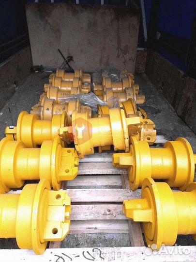 Каток поддерживающий Komatsu PC138US C4012000S00