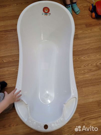Ванночка для купания с горкой