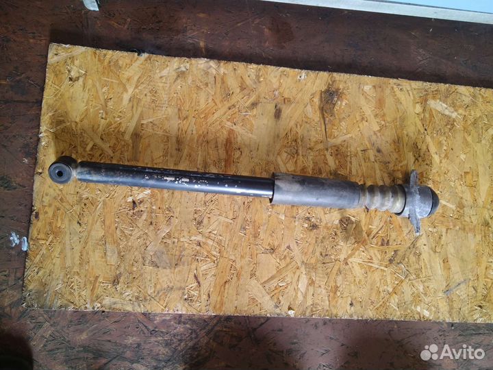 Стойки задней Volkswagen Polo 5