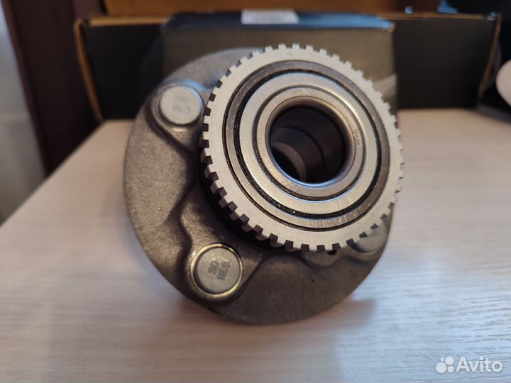 Задняя ступица с подшипником Suzuki liana с ABS