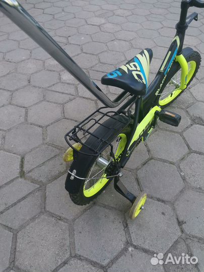 Четырехколесный велосипед