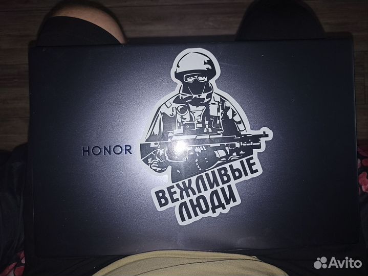 Ноутбук honor