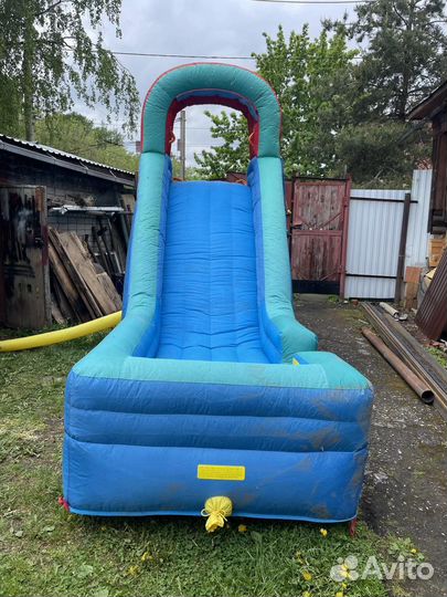 Надувная водная горка