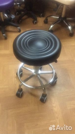 Стул без спинки черный