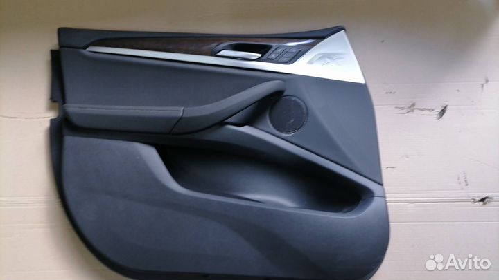 Обшивка двери передней левой BMW X3 G01 2020