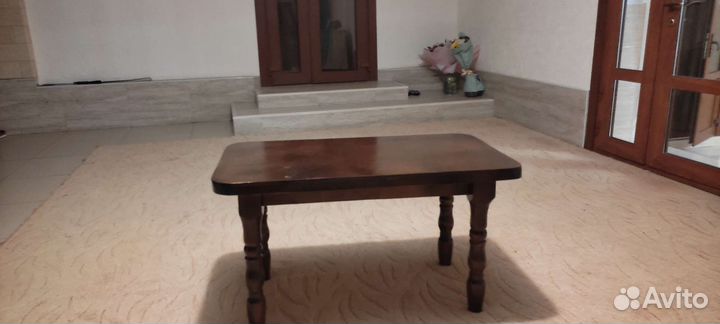 Кухонный стол