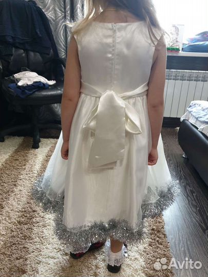 Нарядное праздничное платье