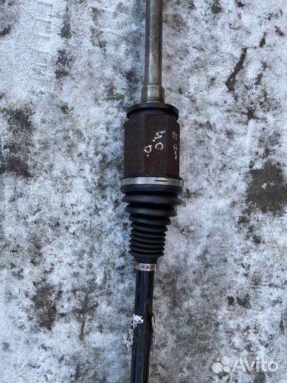 Продам полуось правую на Е70 4.0д