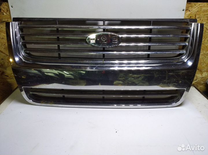 Решетка радиатора ford Explorer 4 2006-2010 U251