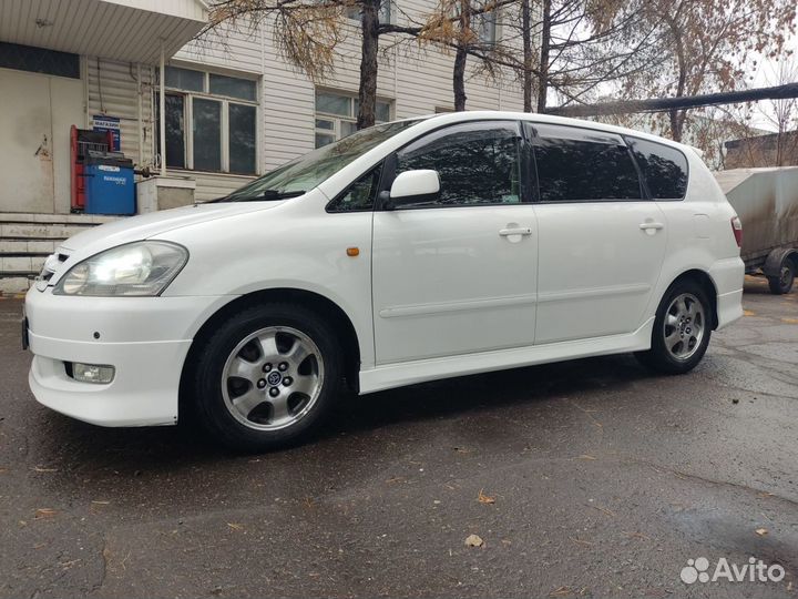 Toyota Ipsum 2.4 AT, 2001, 254 852 км