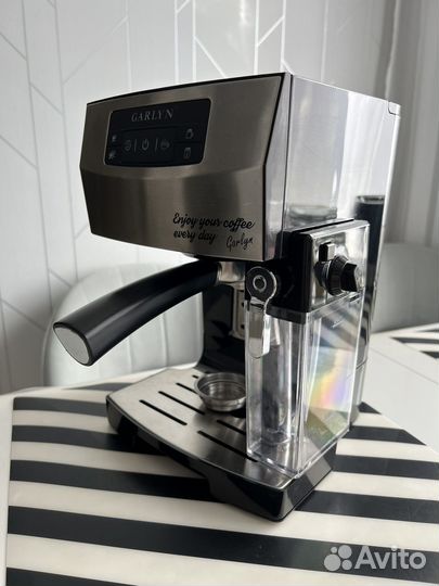 Кофеварка рожковая garlyn L70