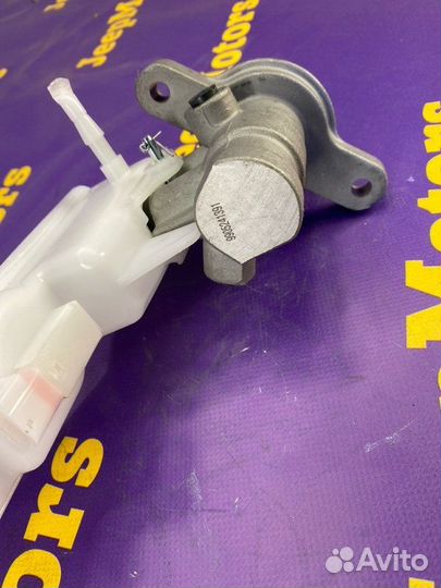 Главный тормозной цилиндр Nissan X-Trail T31