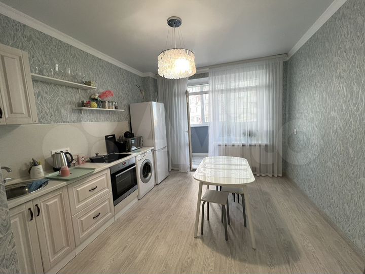 2-к. квартира, 64 м², 8/20 эт.