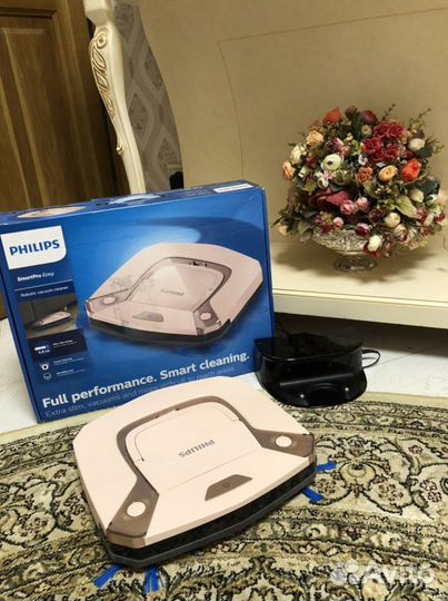 Робот пылесос philips
