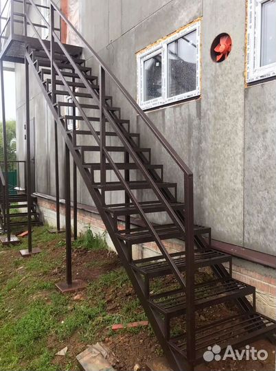 Лестница металлическая