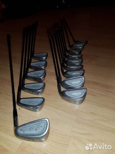 Клюшки для гольфа и сумки