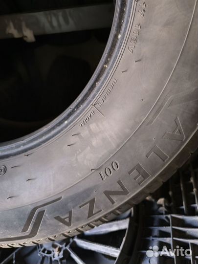 Bridgestone Alenza 001 285/65 R17