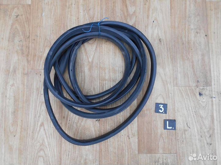 Уплотнитель двери Mercedes Benz A140/160 W168 199