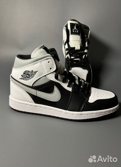 Кроссовки Nike Air Jordan 1 Black & White Люкс