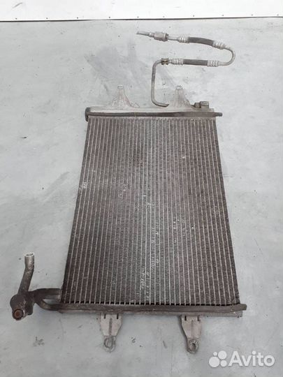 Радиатор кондиционера Volkswagen Touran рест. 2008