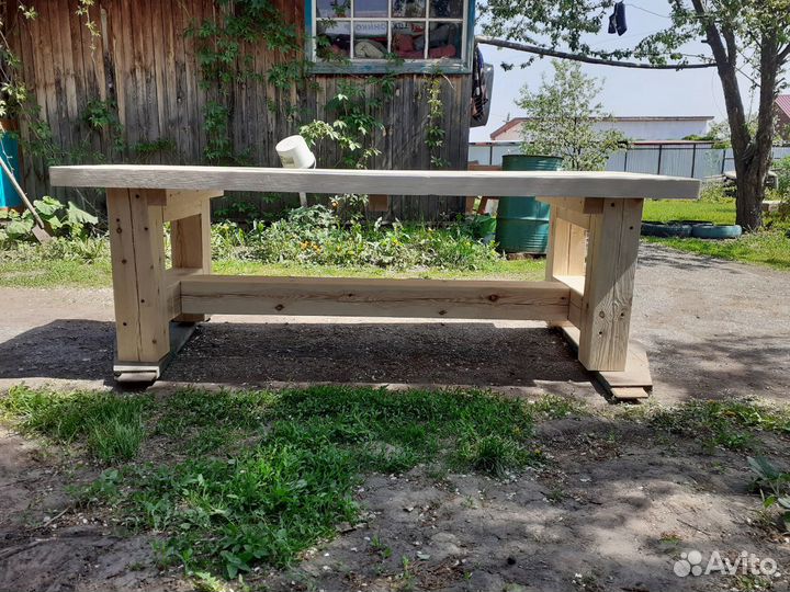 Стол из масива