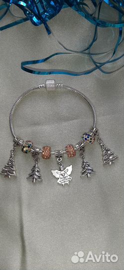 Браслет с шарми