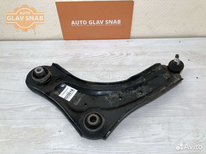 Рычаг передний левый Renault Fluence