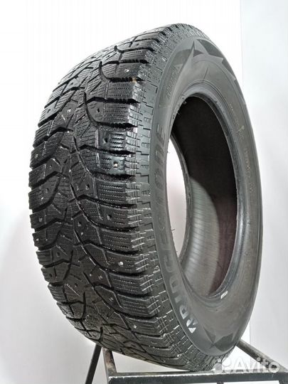 Bridgestone Blizzak Spike-02 215/60 R16