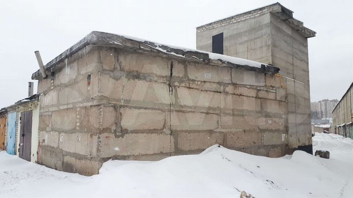 Гараж, > 30 м²