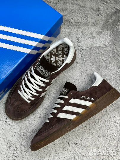 Кроссовки adidas spezial