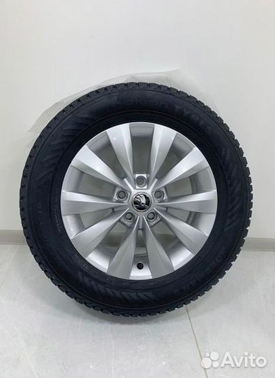 Новые Skoda Karoq 2021, Nokian 215/60 R16