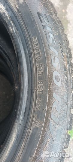 Pirelli Formula Ice 215/50 R17