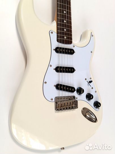 Squier by Fender Japan