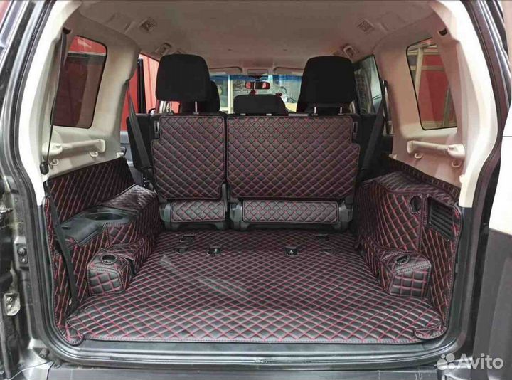 3D коврик для багажника mitsubishi pajero 7