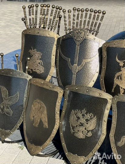 Подставка под шампуры Щит