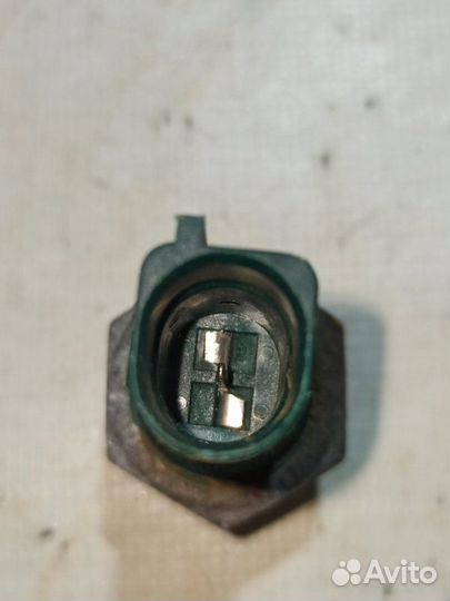 Датчик давления масла двс Skoda Fabia 2 1.2 CGP