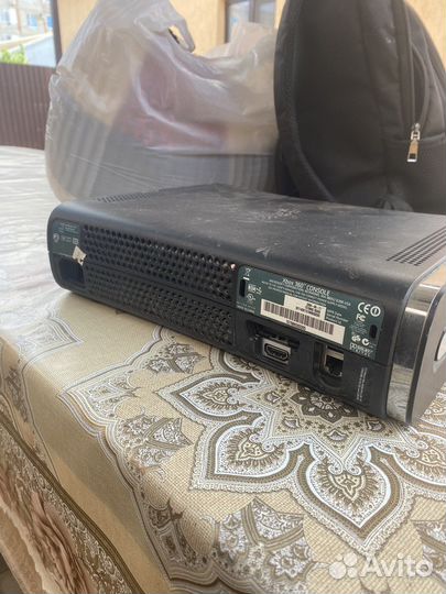 Продается xbox 360 на запчасти