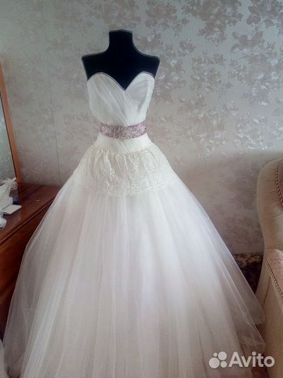 Свадебные платья