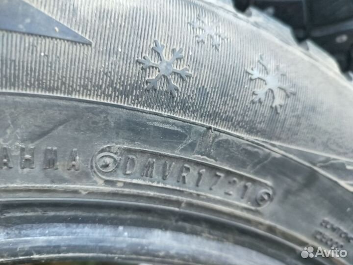 Dunlop SP Winter Ice 03 205/65 R16 99T