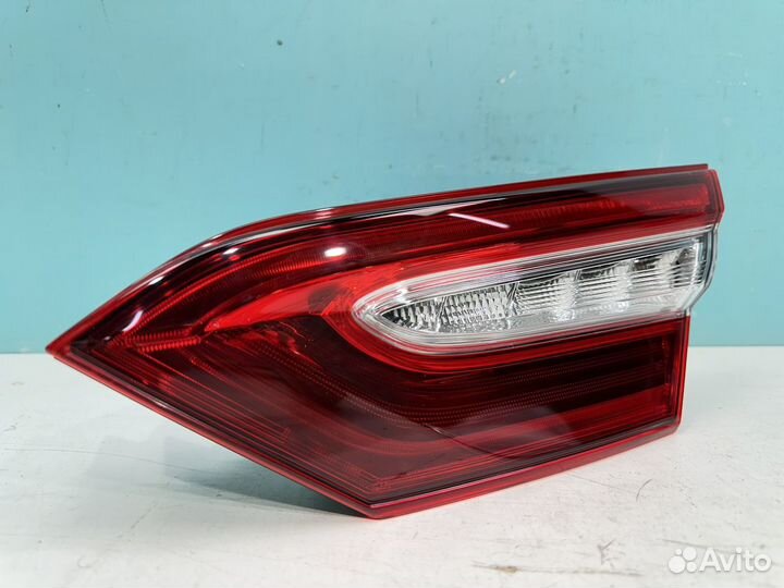 Фонарь правый внутренний Toyota Camry XV70 70 LED