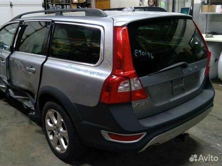 Volvo XC70 2008 год по болтам
