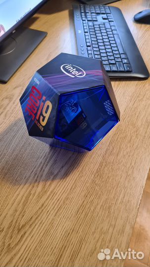 Box (коробка) от intel core i9-9900K