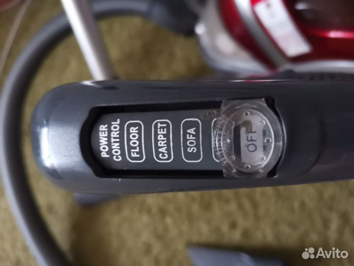 Очень мощный Пылесос LG