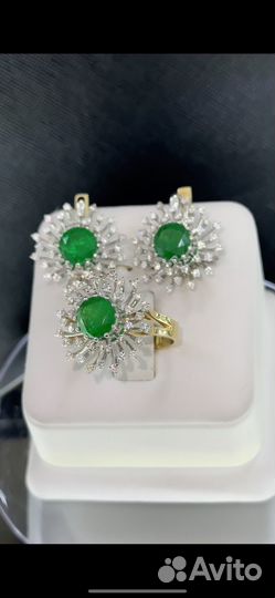 Золотой комплект с бриллиантами