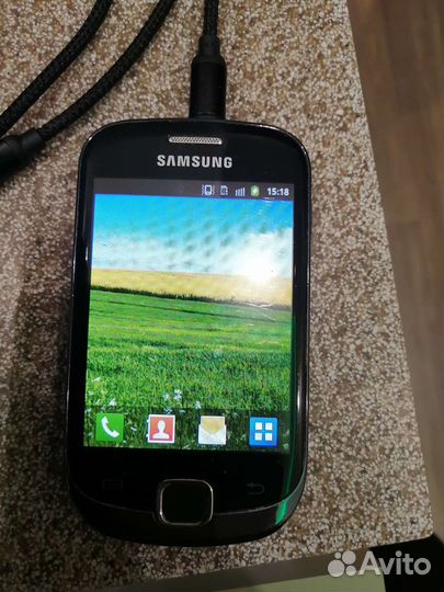 Телефон Samsung